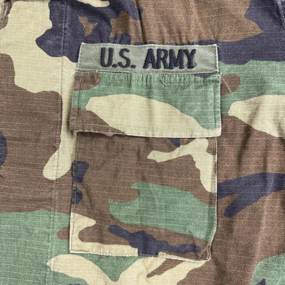 Vintage US Army Jacket Mens‎ Medium Regular Woodland Camo Military Coat 80s